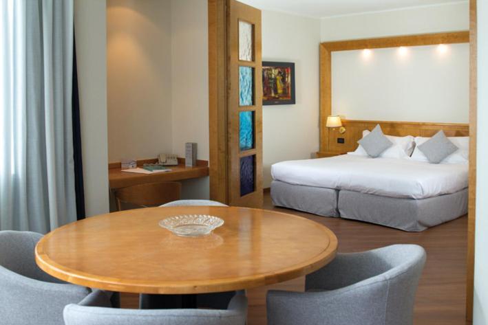 קורג'ו Hotel President מראה חיצוני תמונה