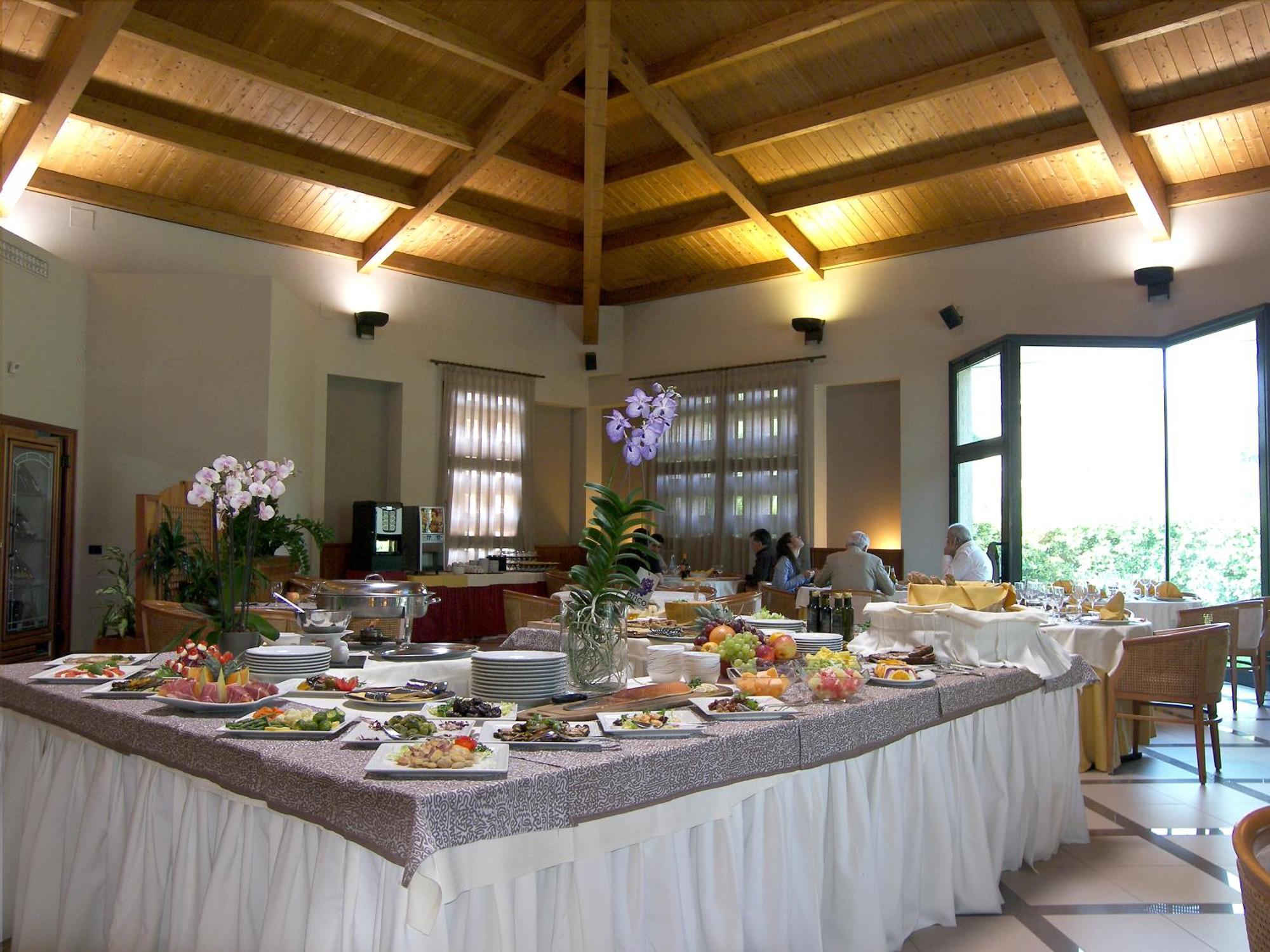 קורג'ו Hotel President מראה חיצוני תמונה