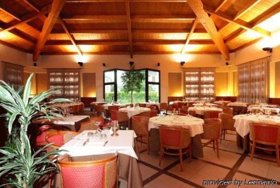 קורג'ו Hotel President מסעדה תמונה